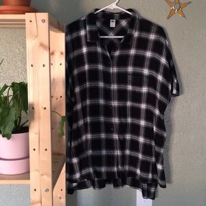 Short sleeve button-up plaid!